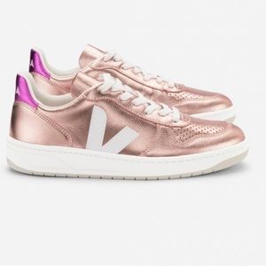 Veja V10 metallic pink sneakers